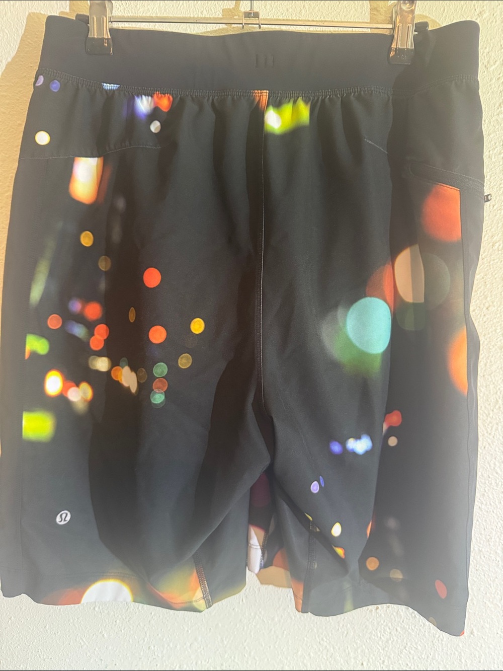 lululemon athletica Men’s Black Multi Bokeh Print Athletic Shorts